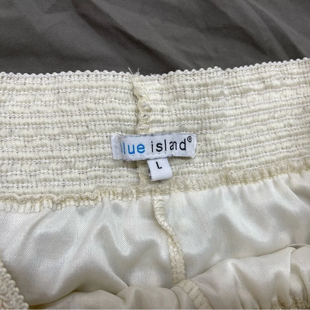 Blue Island High Waist Crochet shorts Size Large